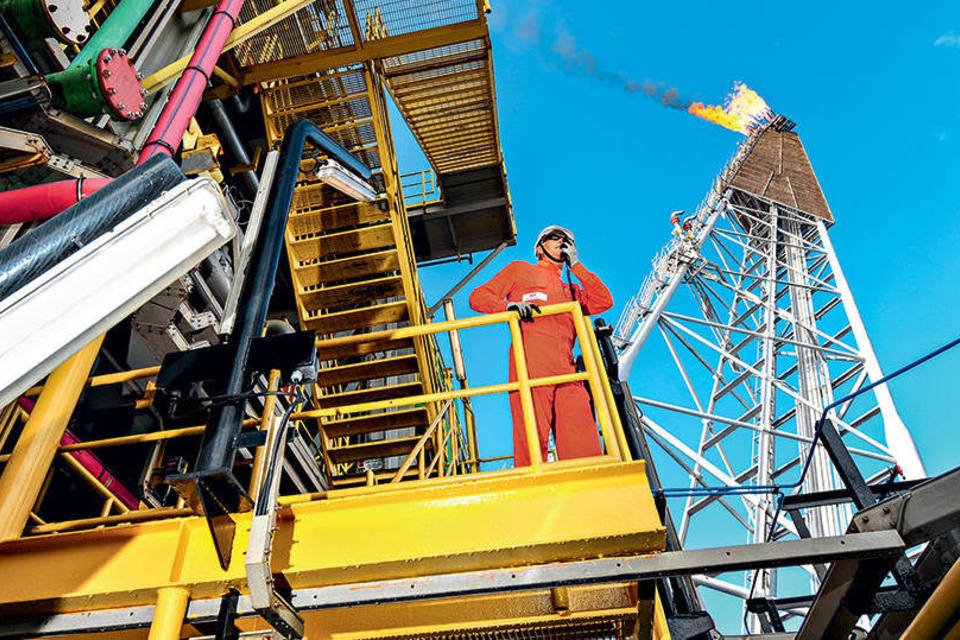 Petrobras estima alavancagem líquida de 35% até 2020