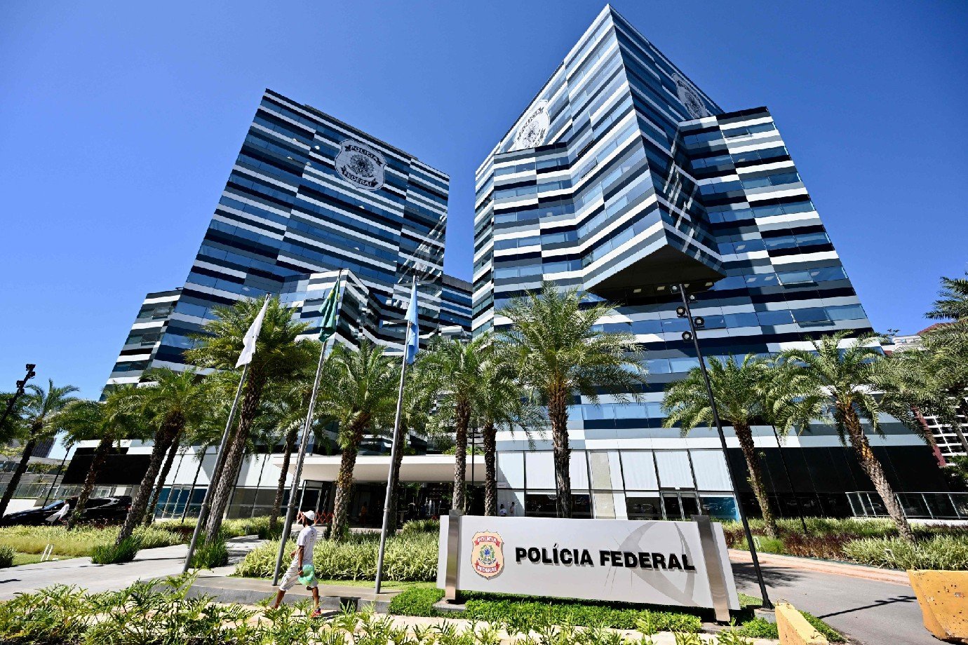 Polícia Federal lança edital para novo concurso na área administrativa com salário de até R$ 11 mil
