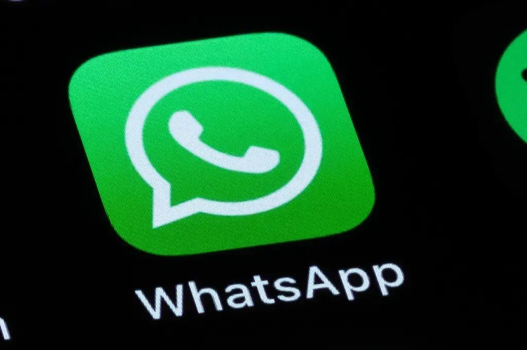 WhatsApp começa a testar resumo de mensagens com IA