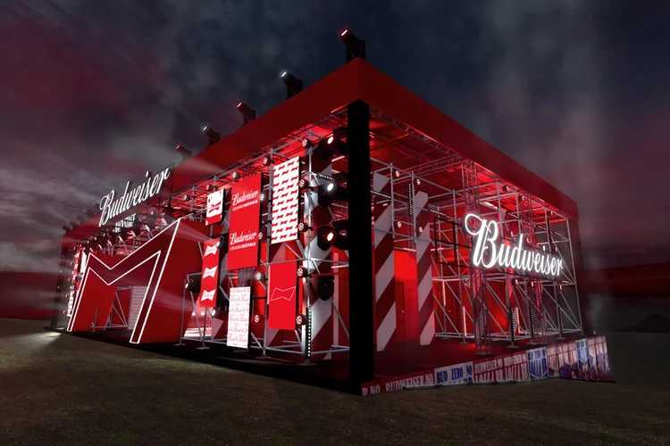 Budweiser, patrocinadora do Lollapalooza Brasil desde 2018, terá um espaço privilegiado com vista direta para o Palco Budweiser, onde se apresentam os principais artistas (Divulgação)